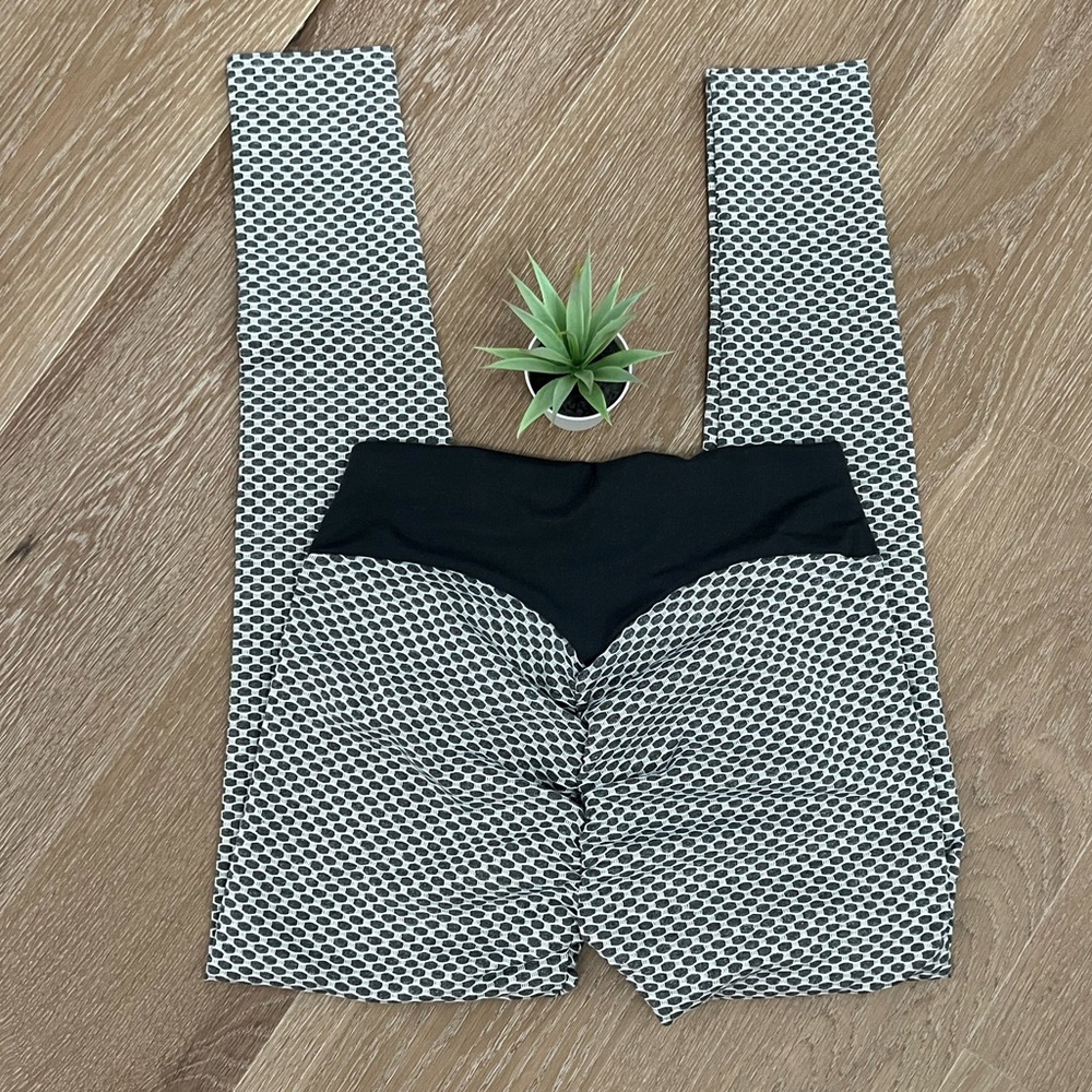 Viral Tiktok Leggings - Picture 3 of 8